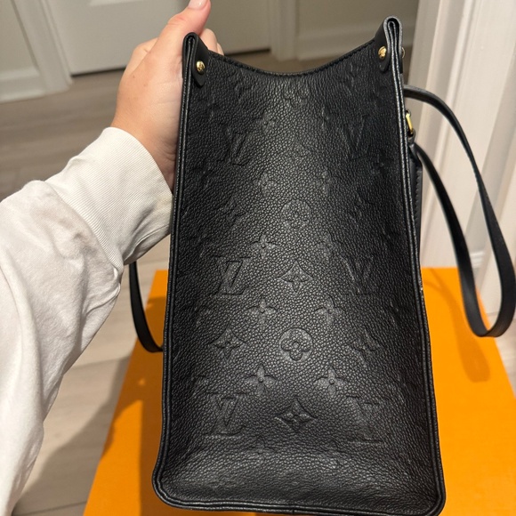 Louis Vuitton Onthego MM Monogram Empreinte Leather - Picture 14 of 16